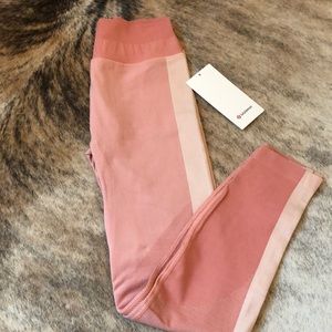 Lululemon NWT Ebb to Train Tight Sz 6